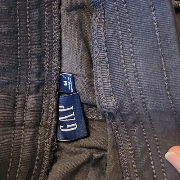 NWT Gap Shorts Medium - Picture 3 of 6